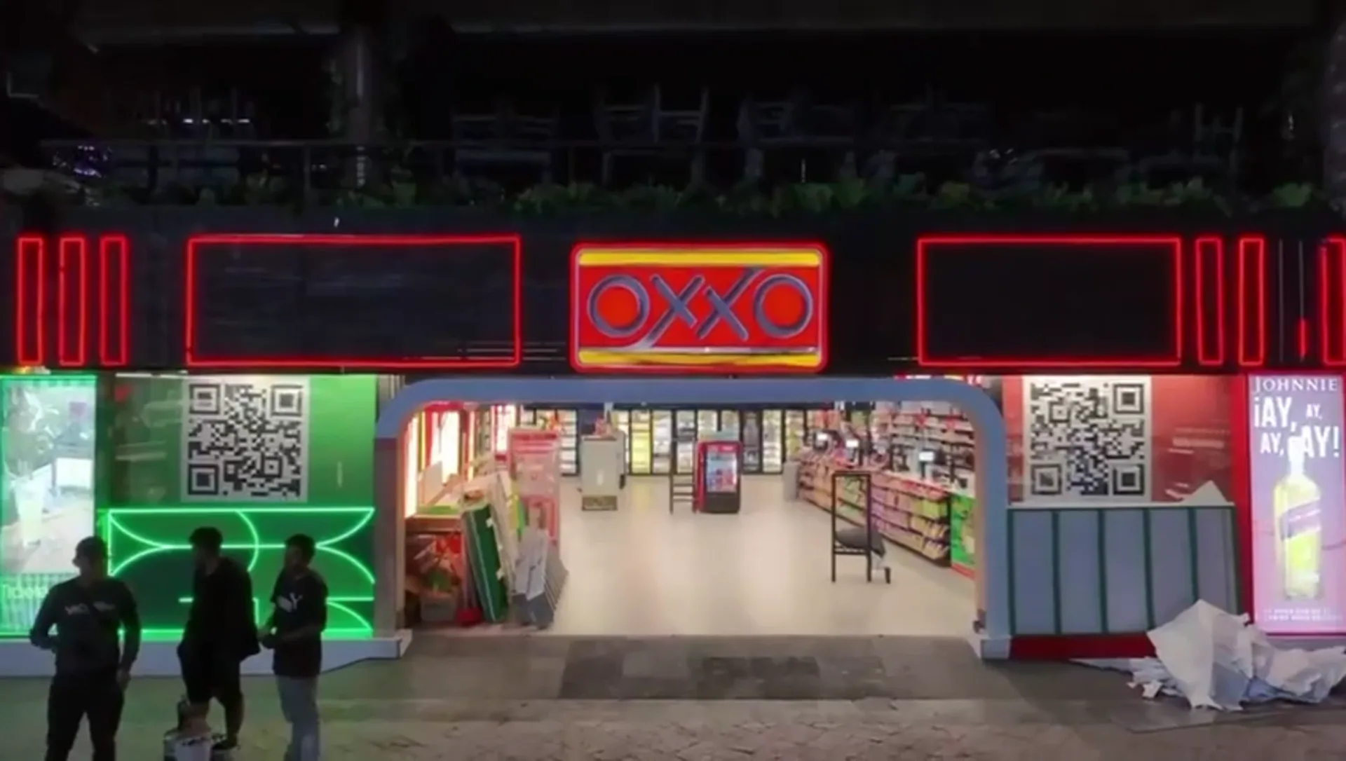 Pantallas LED instaladas y operadas por ADDA para OXXO.